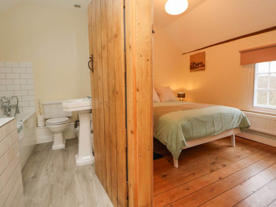 Medlar Cottage