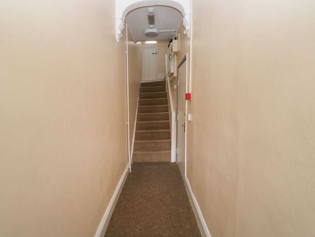 The English School, Flat 2