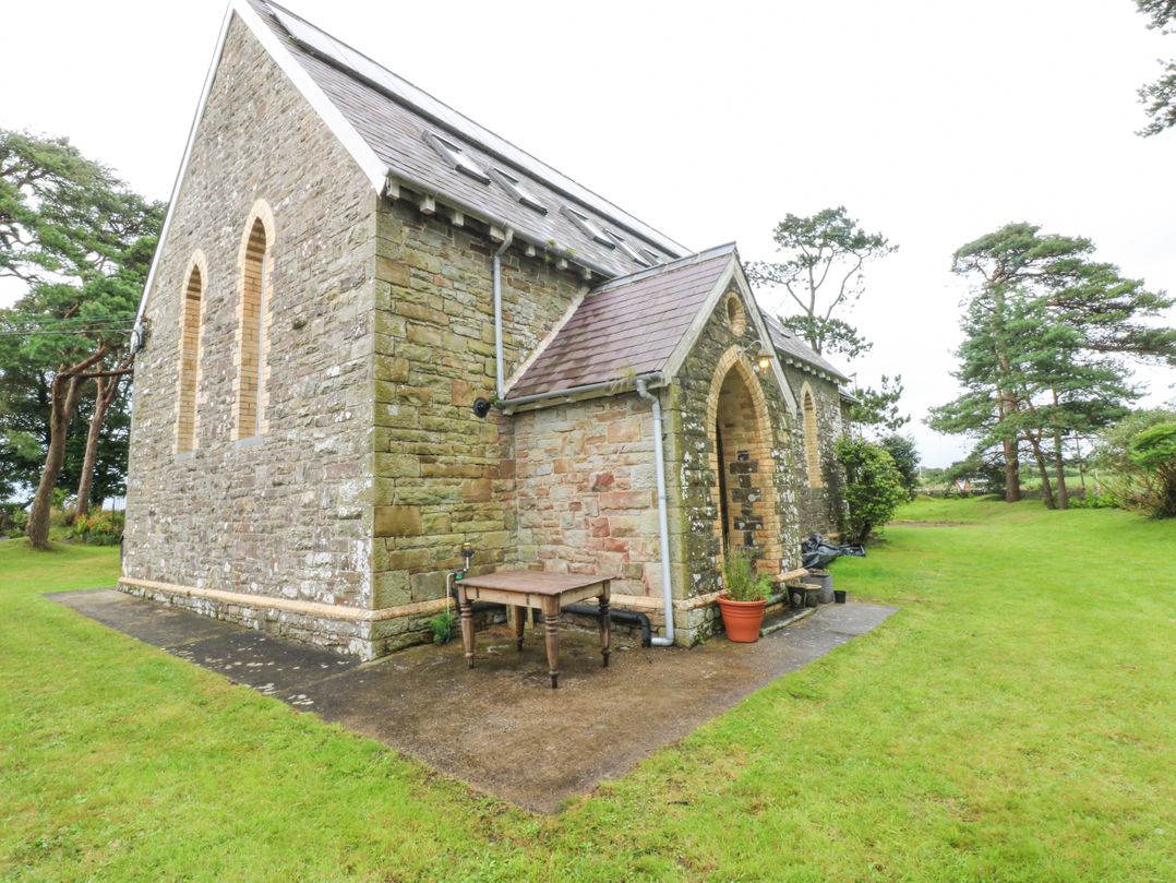 Church Llygad Y Dyffryn
