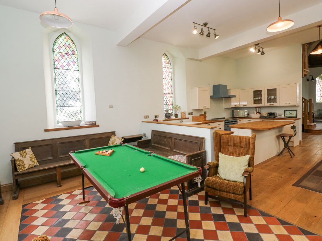 Church Llygad Y Dyffryn