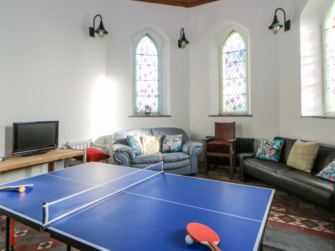 Church Llygad Y Dyffryn
