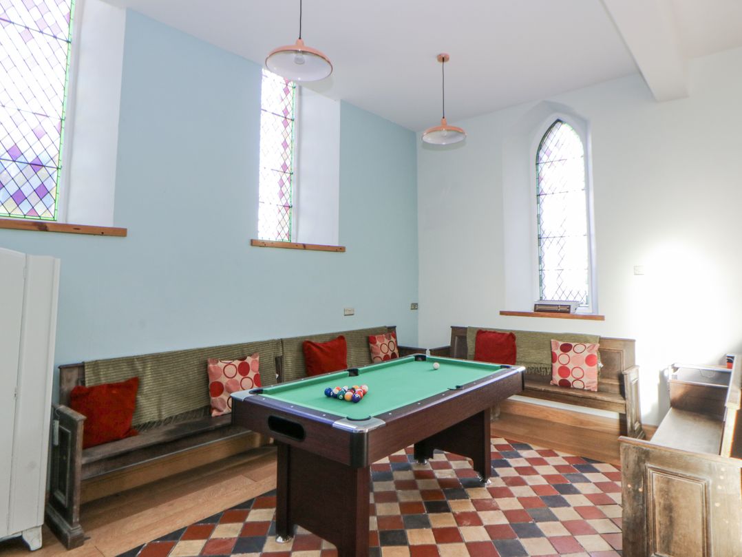 Church Llygad Y Dyffryn