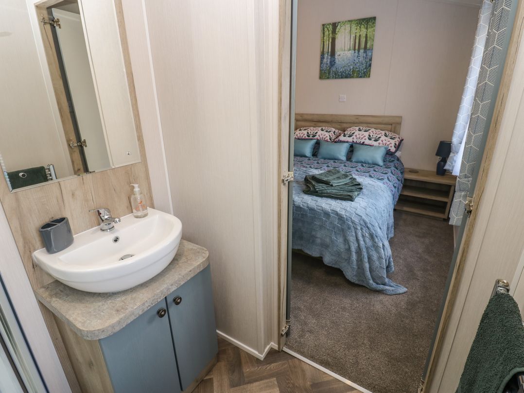 Brocklebank Lodge, 35