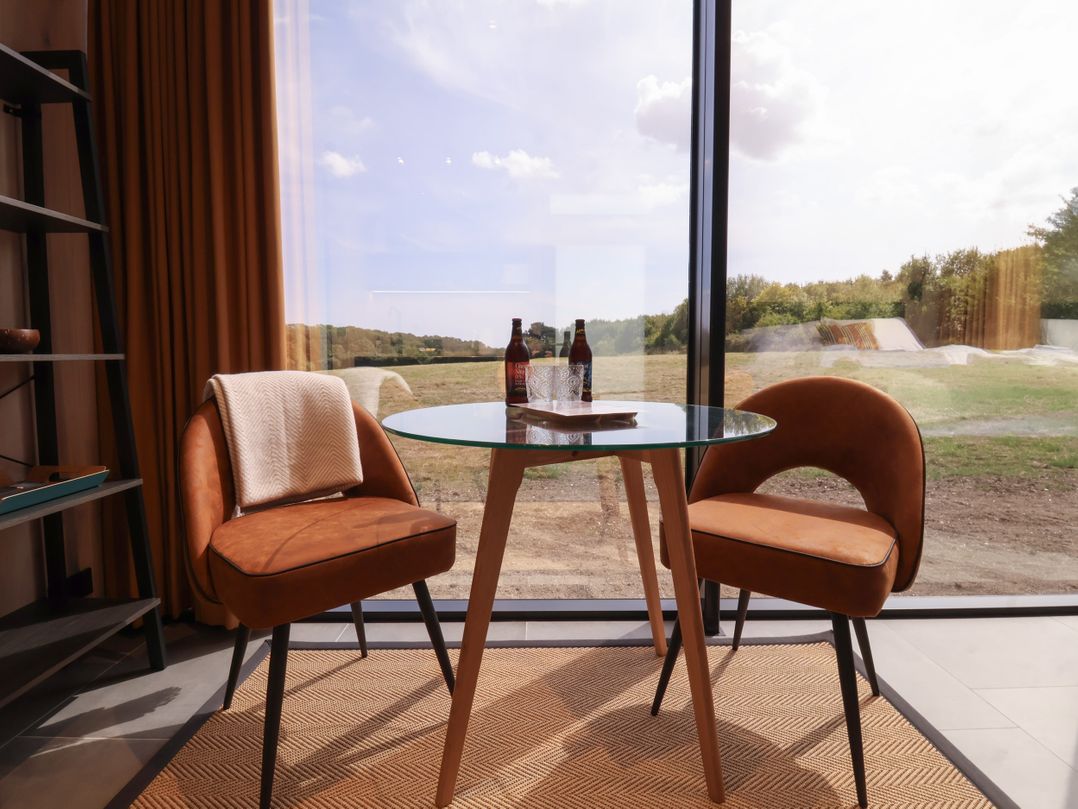 Pound Farm Mirror Houses: Meadow