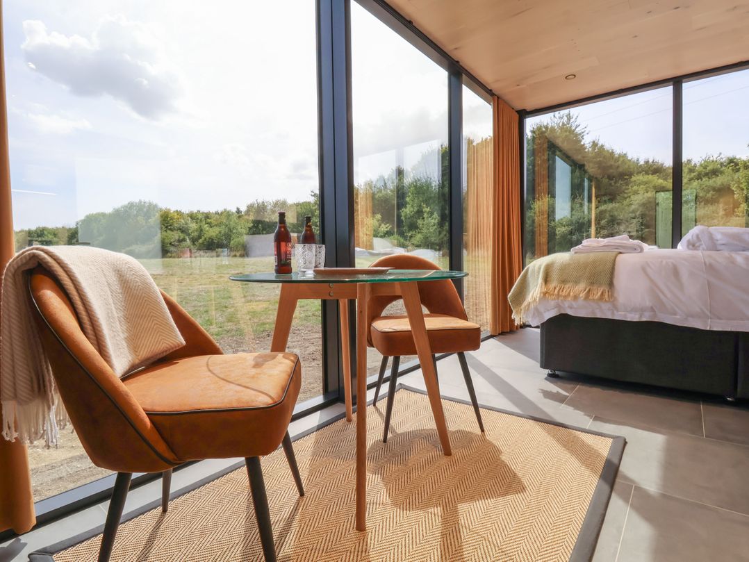 Pound Farm Mirror Houses: Meadow