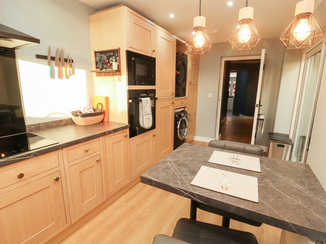 10 Keekle Terrace