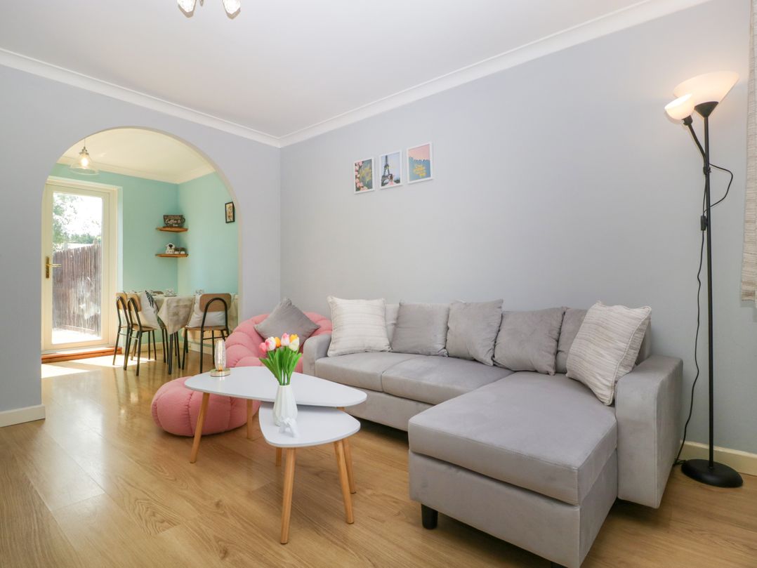 20 Honeycroft