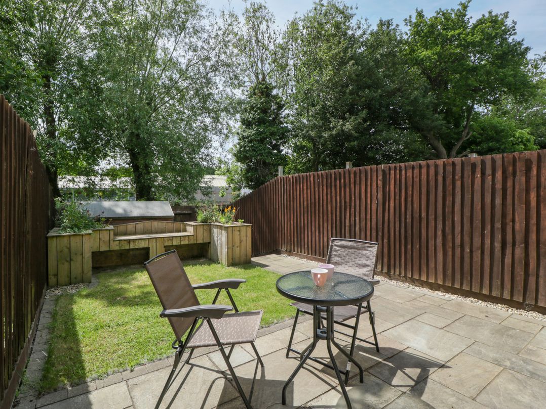 20 Honeycroft