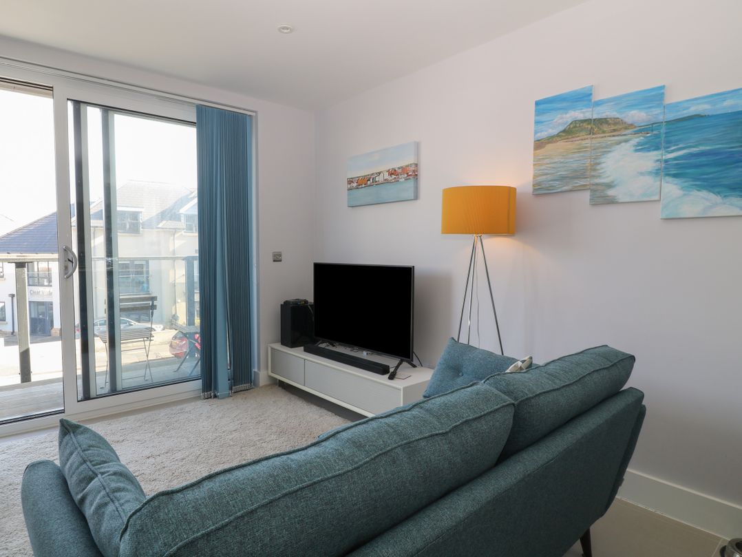 7 Warren Edge Close