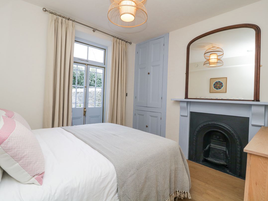 Tamar (Flat 1, Basement) 2 Sussex Place