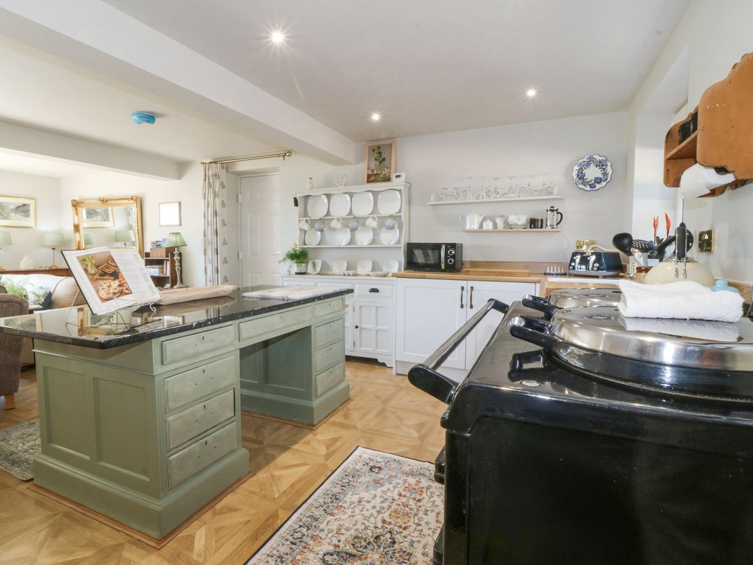 Holly Cottage