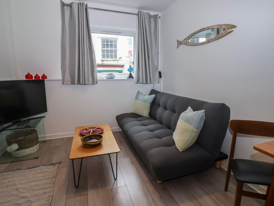 10 Bay View Court