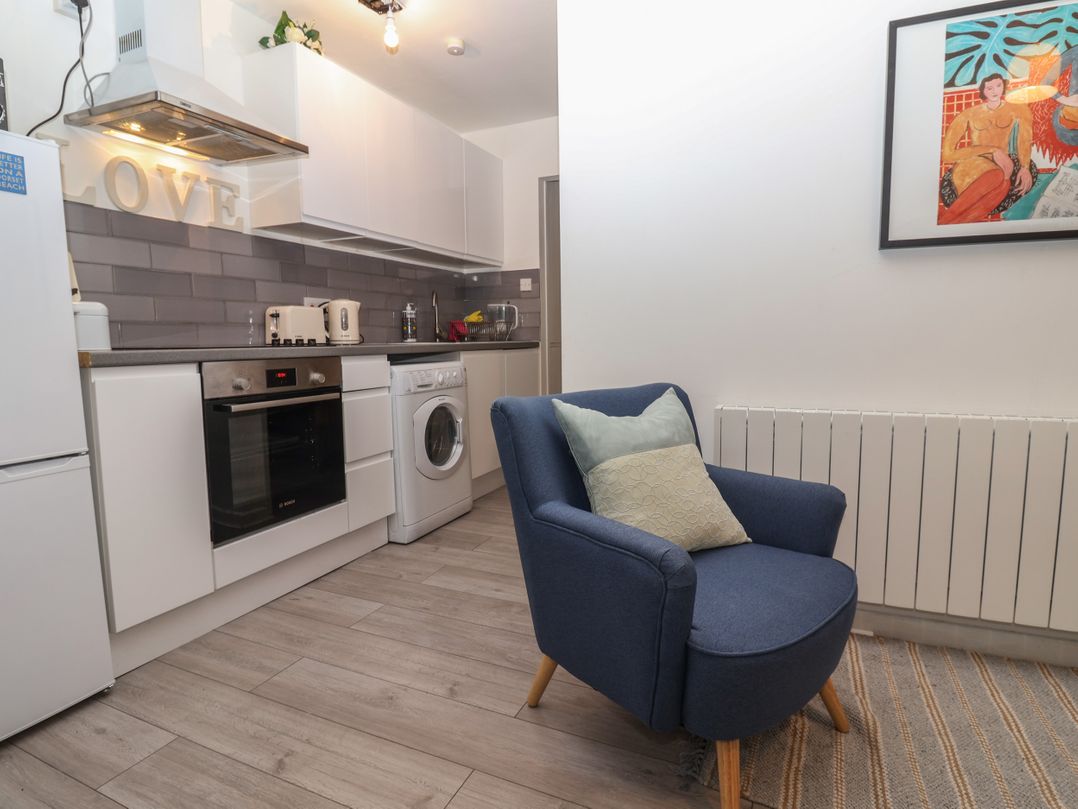 10 Bay View Court