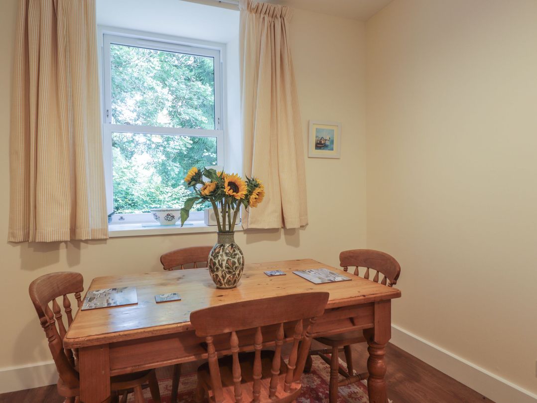 Gunroom Cottage