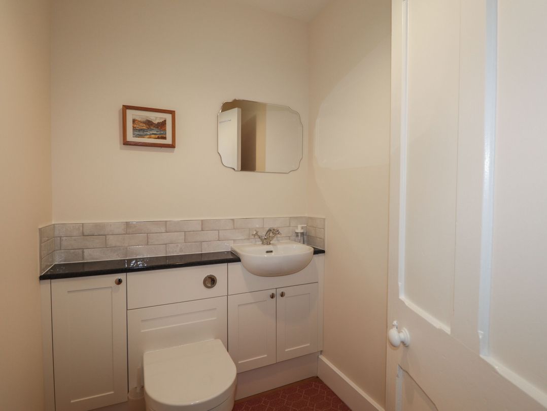 Gunroom Cottage