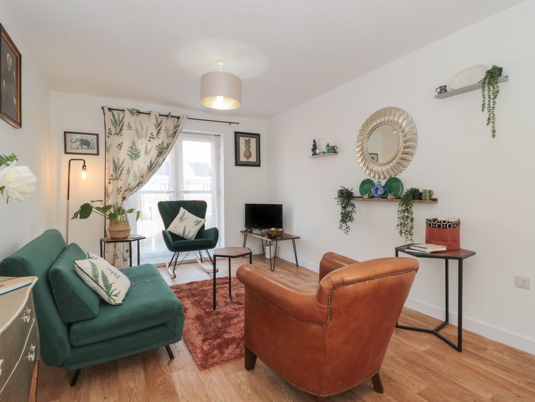 Cotswold Outlet Coach House