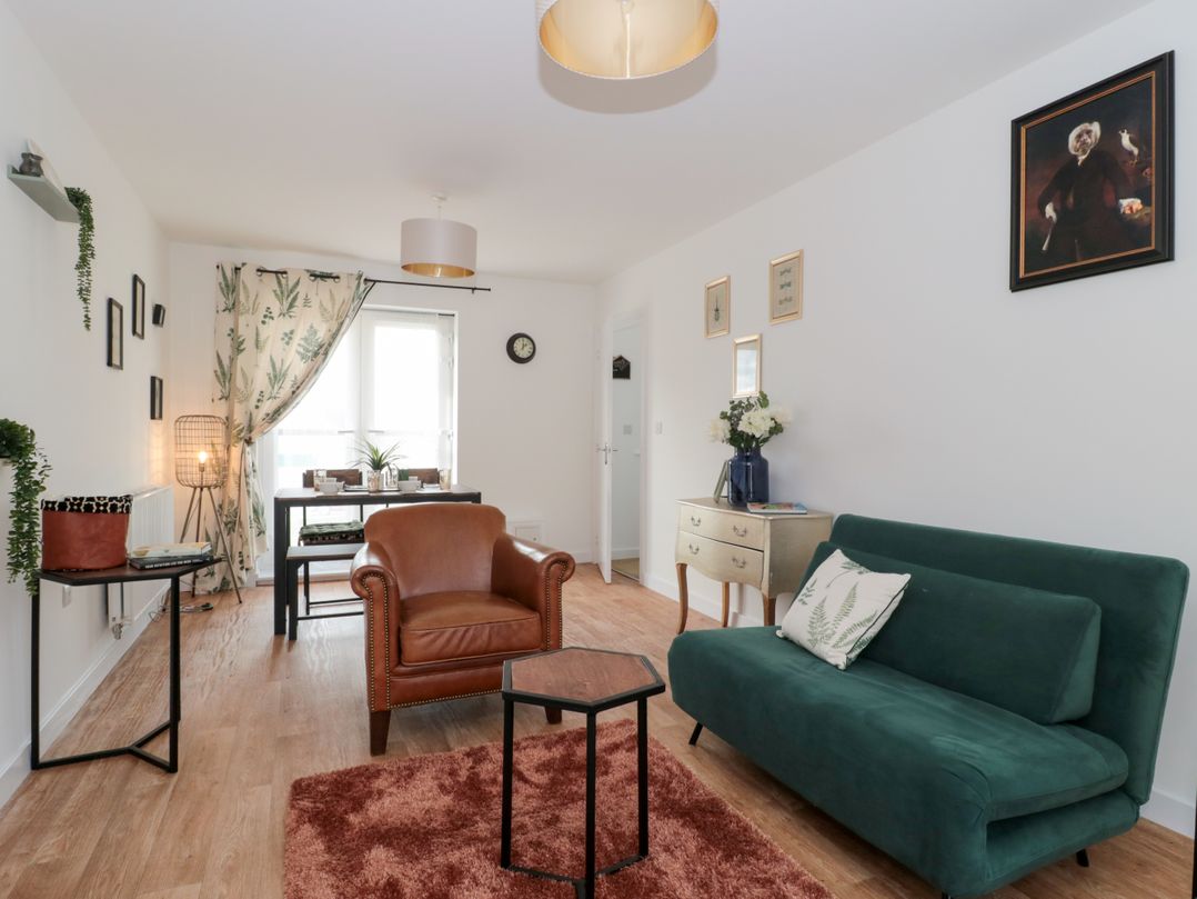 Cotswold Outlet Coach House