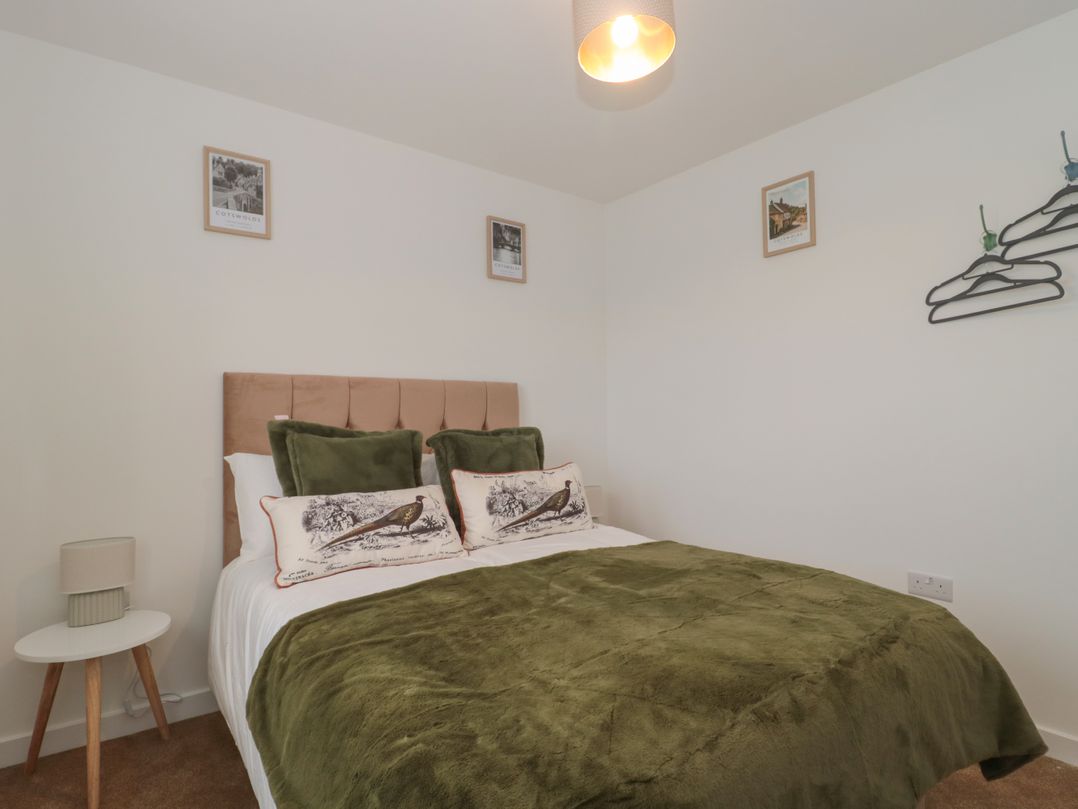 Cotswold Outlet Coach House