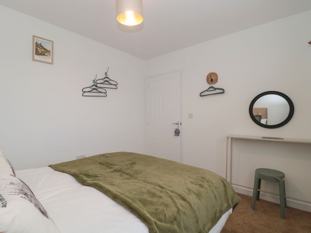 Cotswold Outlet Coach House