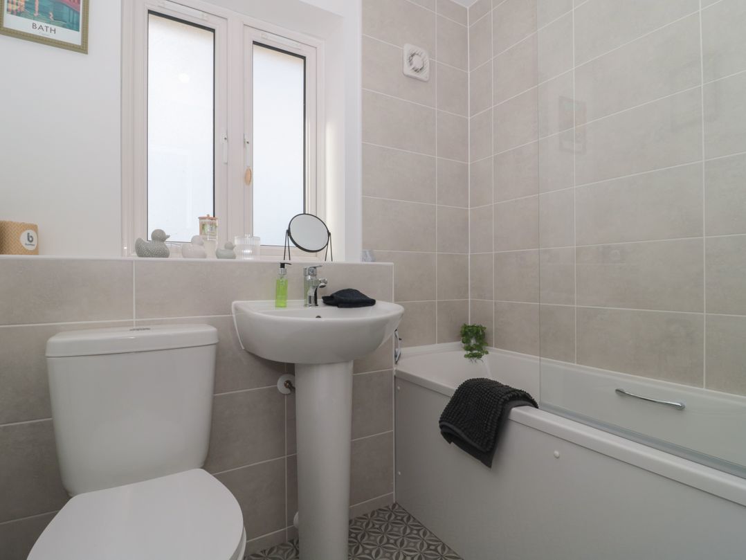 Cotswold Outlet Coach House