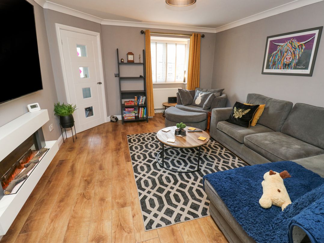 2 Sunlaws Court