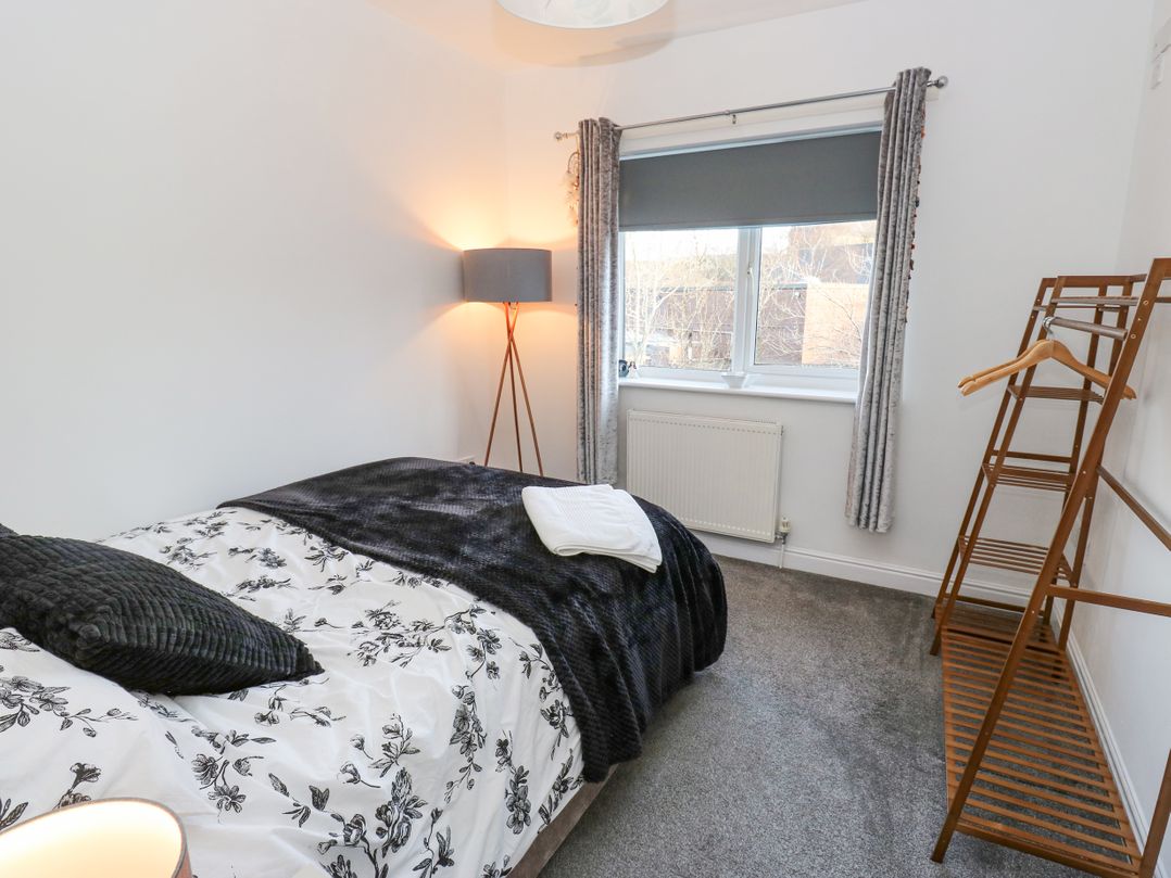 2 Sunlaws Court