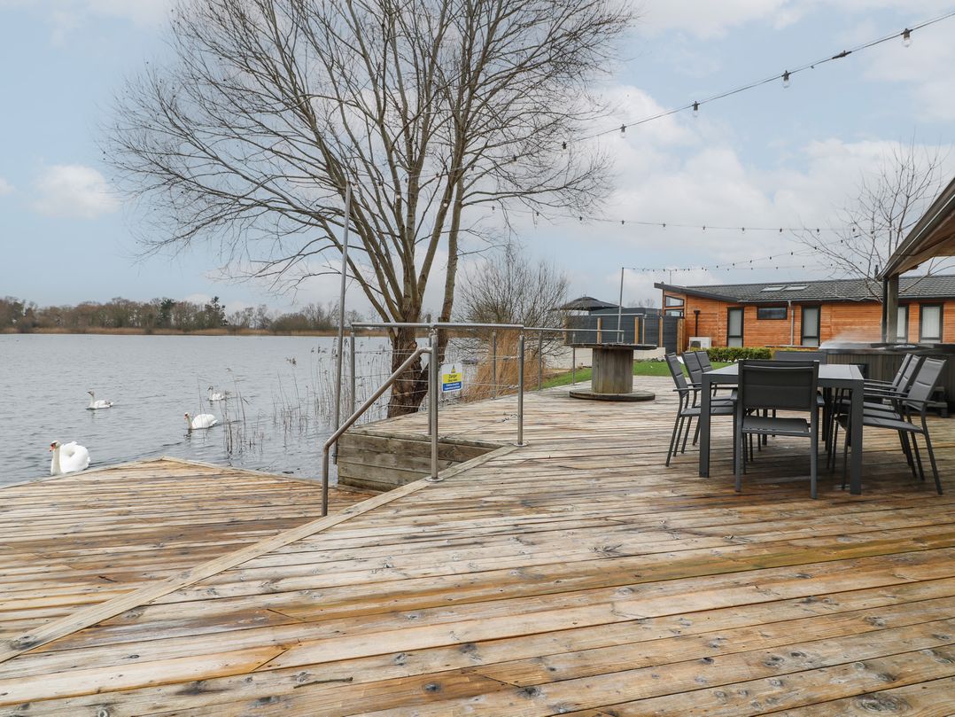 Tranquil Waters Cabin