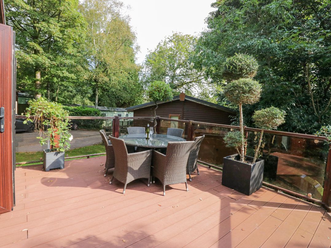 Tree House, Partial Lake Views