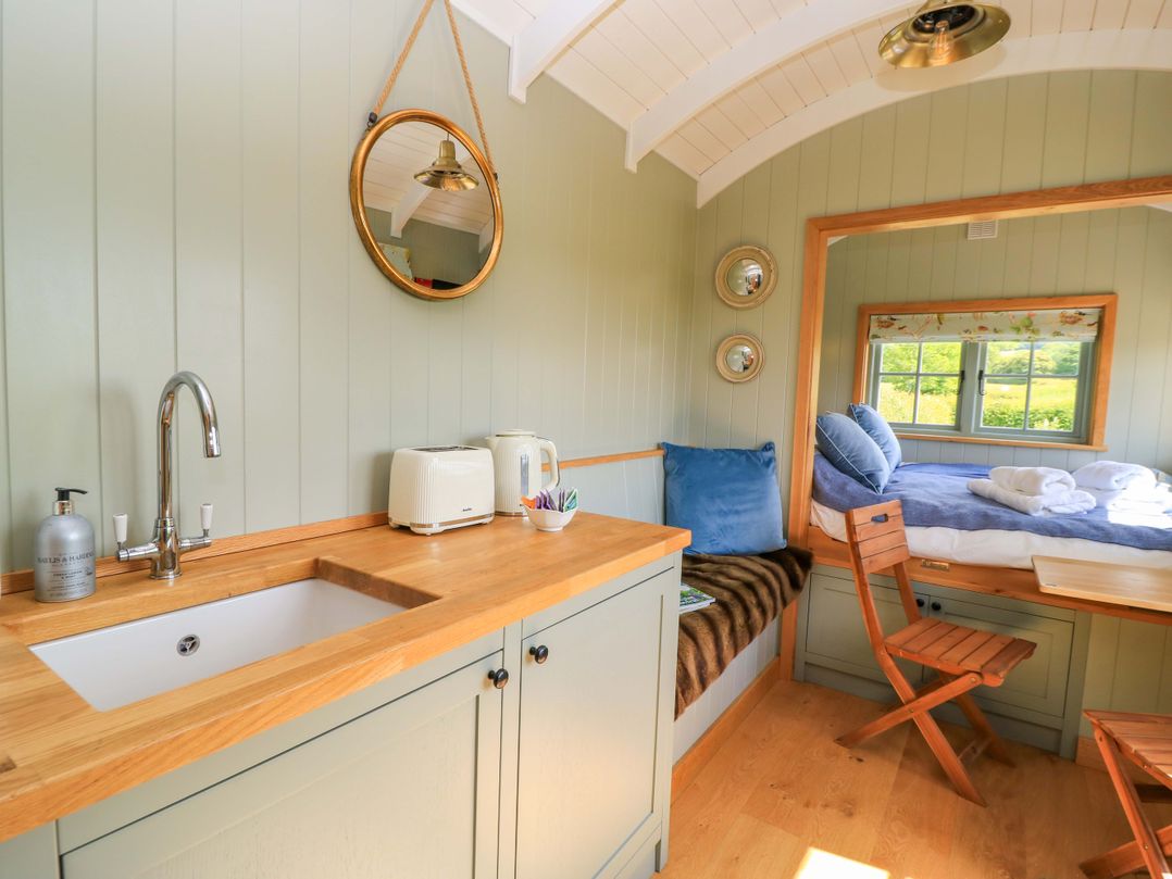 Goose Whistle Hut