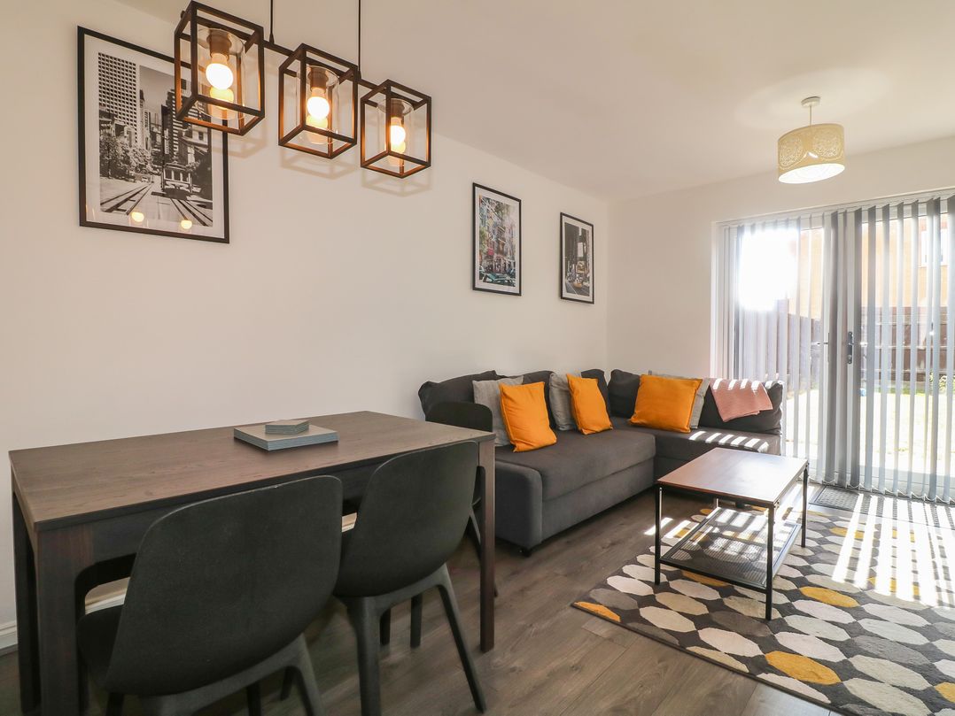 32 Moorland House