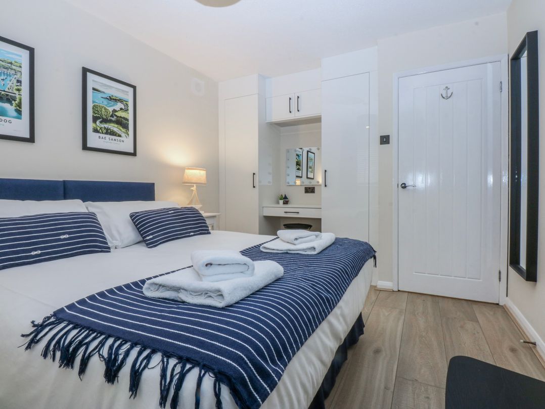 Oakley View Apartment