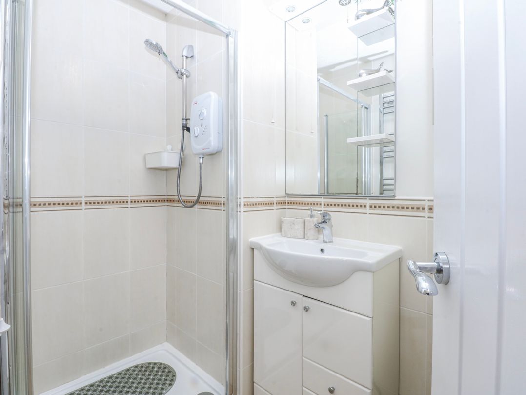 Oakley View Apartment