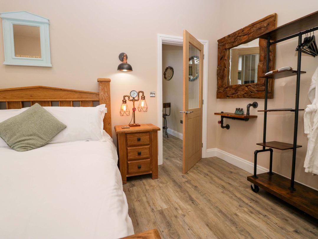 Elderflower Lodge