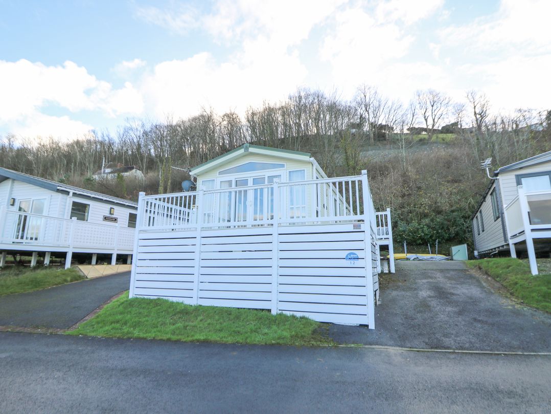 12 Traeth Gwyn