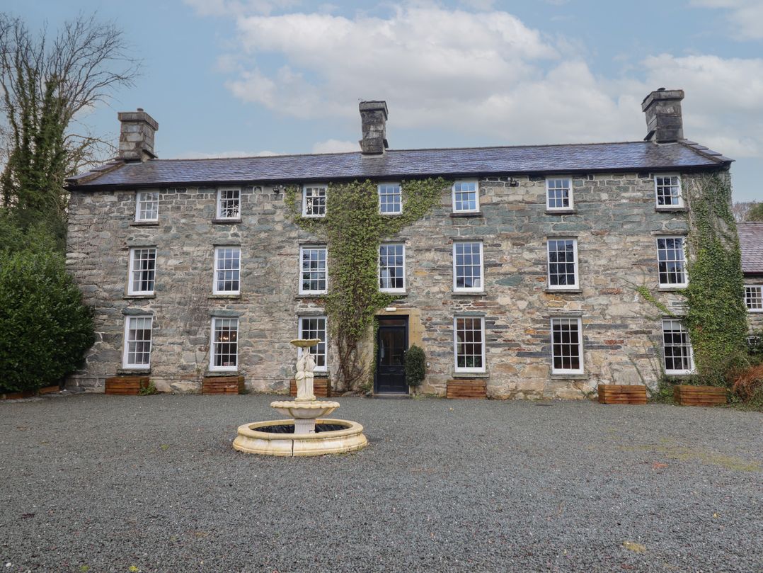 Snowdonia Manor