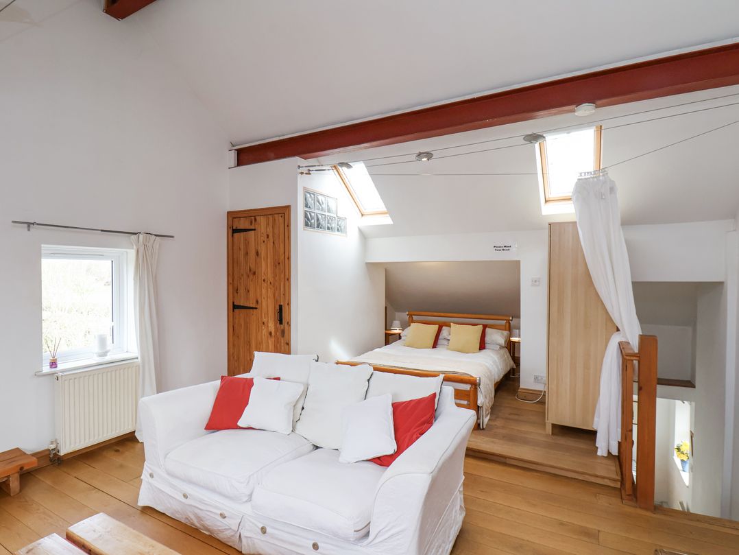 The Barn - Poplar Farm