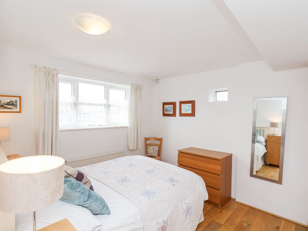 The Barn - Poplar Farm