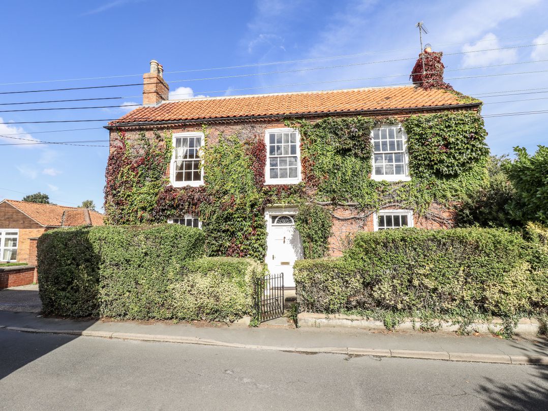 Holme Farm, Ruskington - Sleeps 8 guests