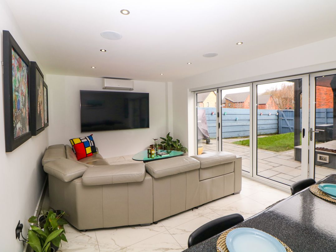 4 Rockcliffe Grange