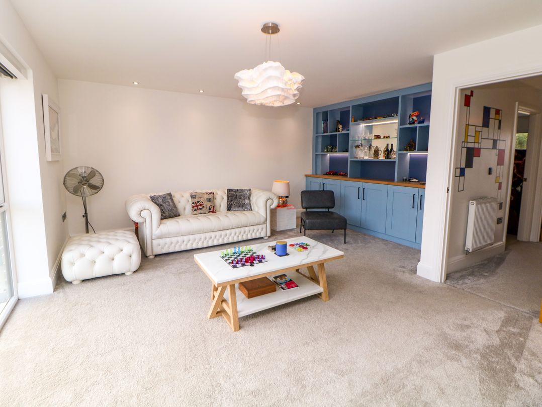4 Rockcliffe Grange