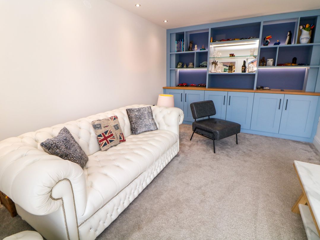 4 Rockcliffe Grange