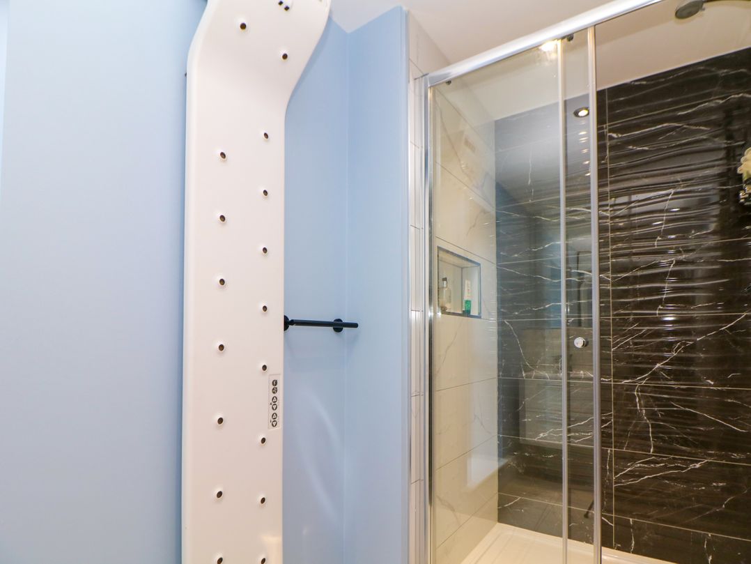4 Rockcliffe Grange