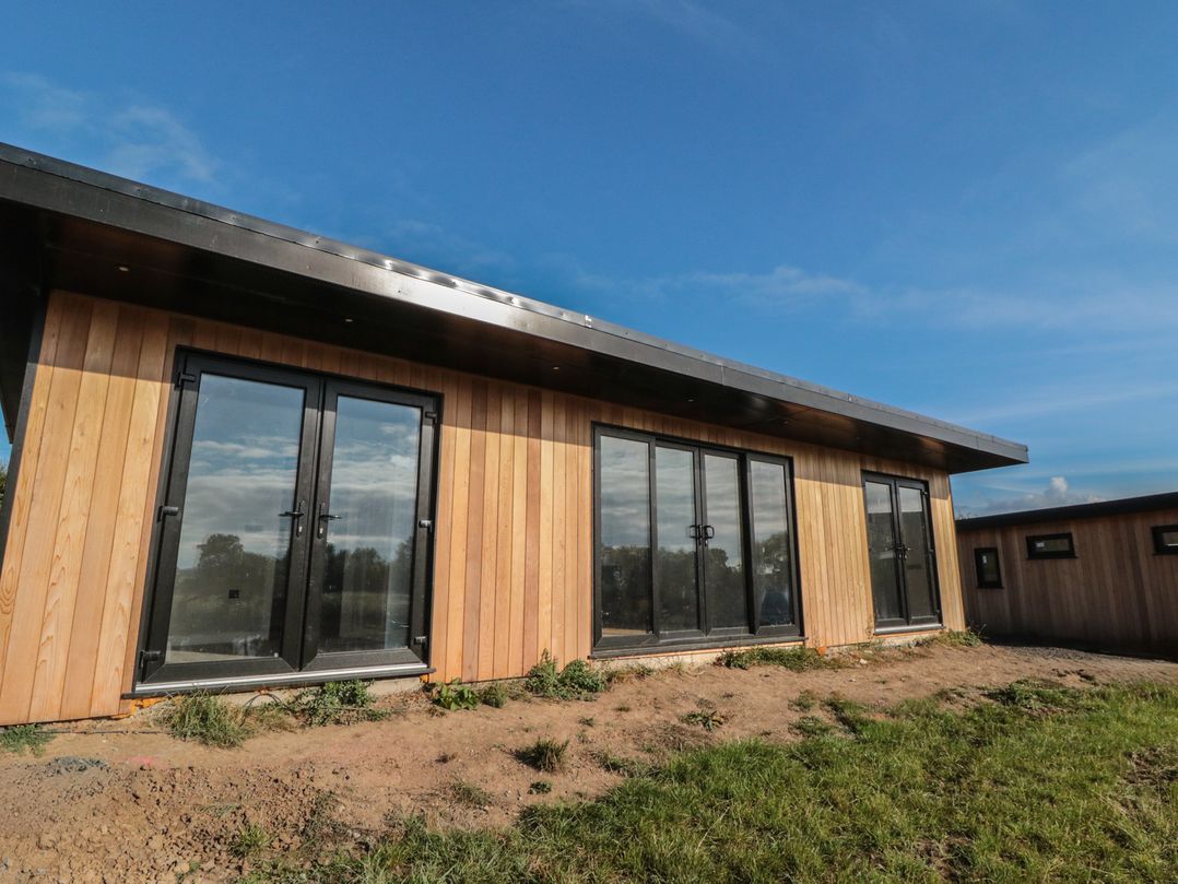 Lodge 1 @ Holmewood Lakes