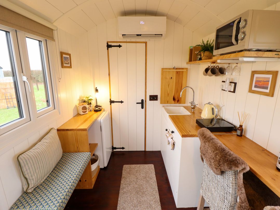 Shepherds Hut - Oak