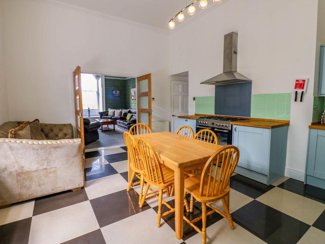 The Georgian Manor House