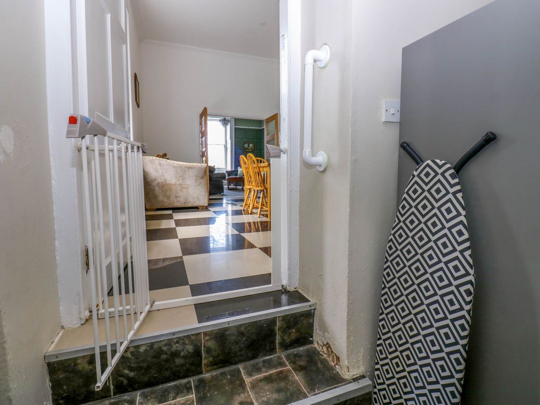 The Georgian Manor House