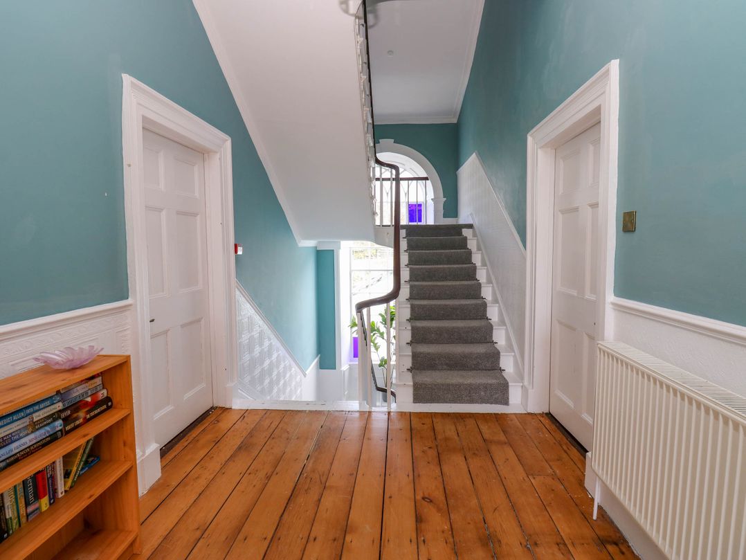 The Georgian Manor House