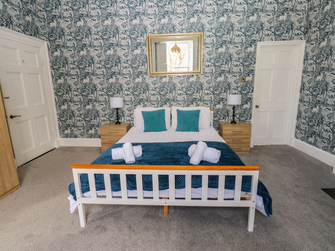 The Georgian Manor House