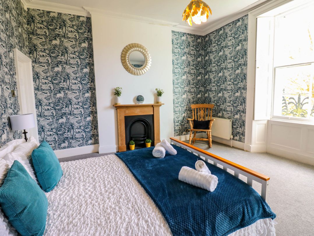 The Georgian Manor House