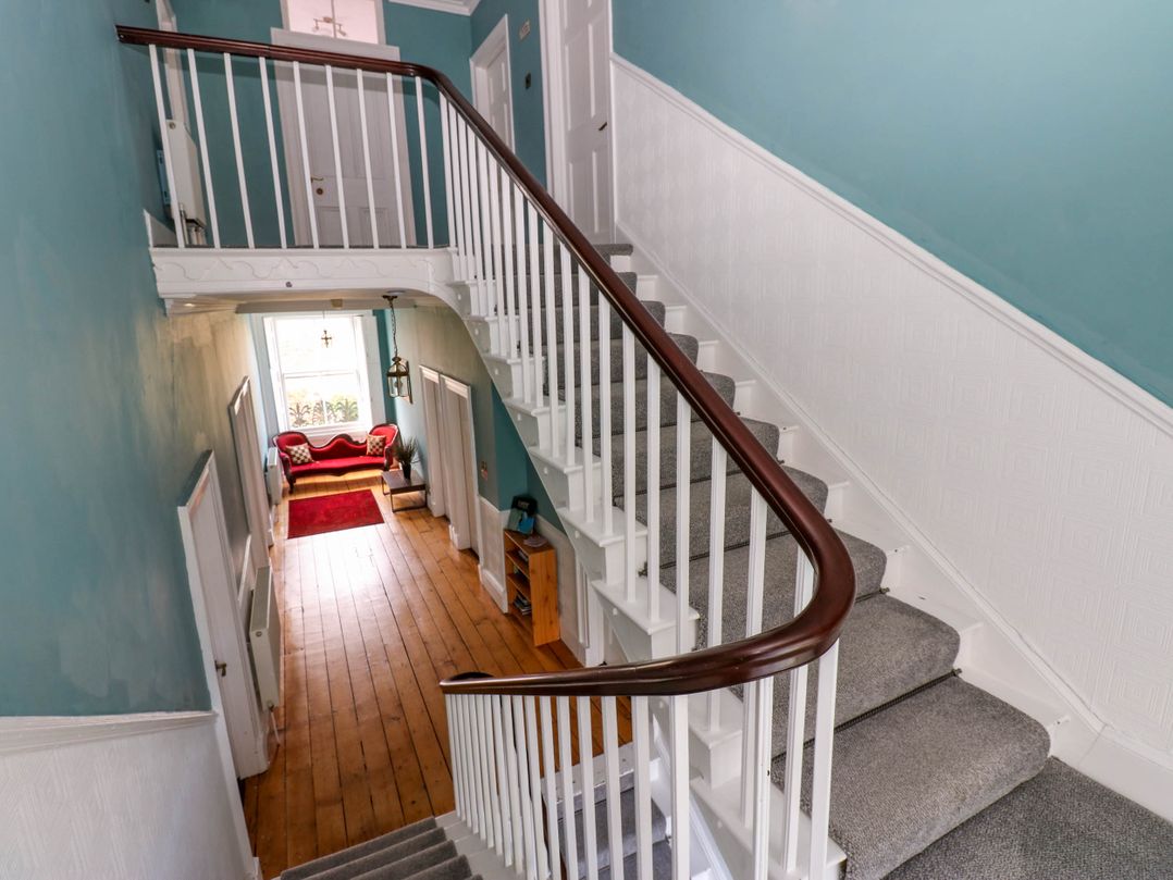 The Georgian Manor House